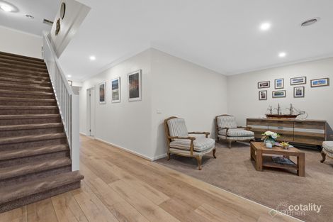 Property photo of 33 Eliston Avenue Clyde VIC 3978