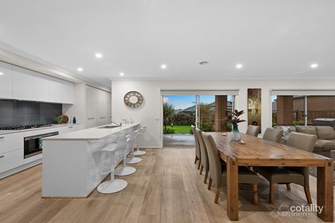 Property photo of 33 Eliston Avenue Clyde VIC 3978