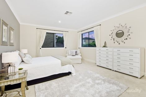 Property photo of 32 Broadleaf Crescent Beaumont Hills NSW 2155