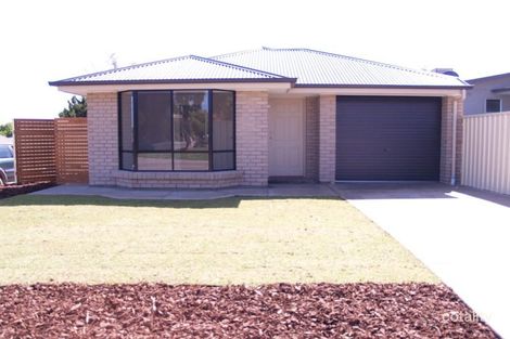 Property photo of 1 Gunn Close Morphett Vale SA 5162