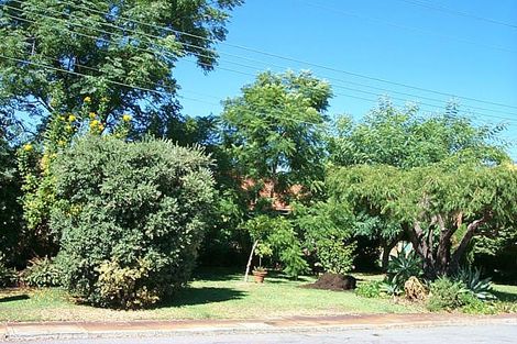 29 Gunbower Rd, Mount Pleasant, WA 6153