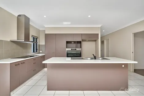 Property photo of 29 Canopys Edge Boulevard Smithfield QLD 4878