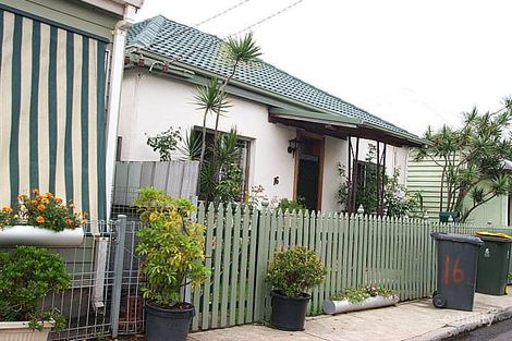 Property photo of 16 Dickson Street Wickham NSW 2293