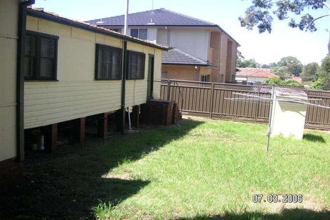 16 Parry St, Pendle Hill, NSW 2145