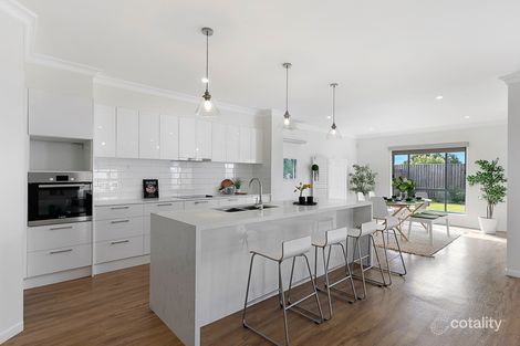 Property photo of 18 Somersby Court Birkdale QLD 4159