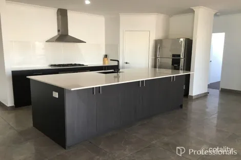 12 Mooball St, Yanchep, WA 6035