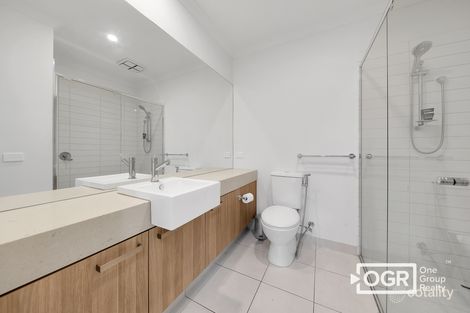 Property photo of 13 Lapis Walk Craigieburn VIC 3064