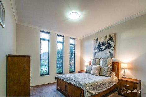 Property photo of 23 Ardea Way Tapping WA 6065