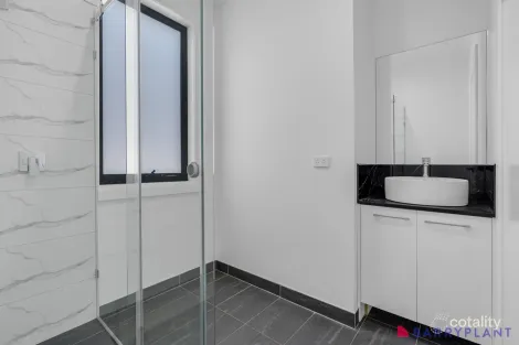 Property photo of 28 Conjola Way Wollert VIC 3750