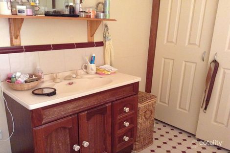 Property photo of 11 White Street Texas QLD 4385