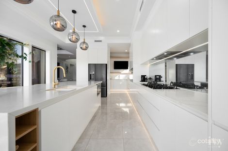 Property photo of 34 The Peninsula Paradise Point QLD 4216