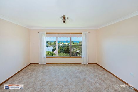 Property photo of 1550 Ocean Drive Lake Cathie NSW 2445