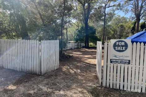 61 Shore St, Russell Island, QLD 4184