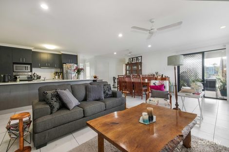 Property photo of 28 Lancaster Way Ooralea QLD 4740