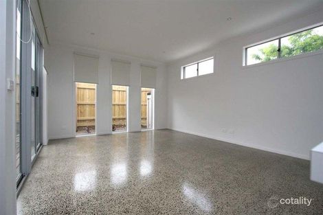 Property photo of 2 Olive Grove Frankston VIC 3199