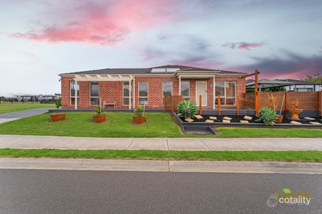 1/1 Corrigans Rd, Cranbourne East, VIC 3977