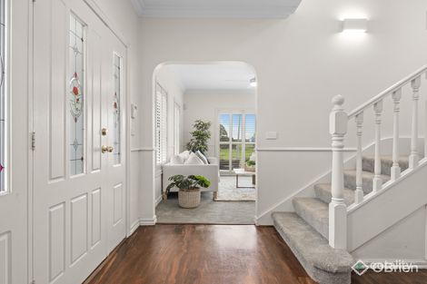 Property photo of 8 Wembley Drive Berwick VIC 3806