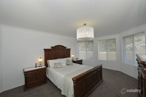 Property photo of 1 Lamont Court Meadow Springs WA 6210