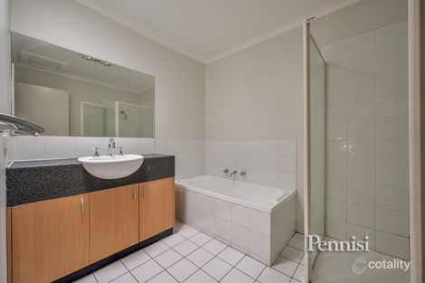 Property photo of 11/7 Whiltshire Drive Roxburgh Park VIC 3064