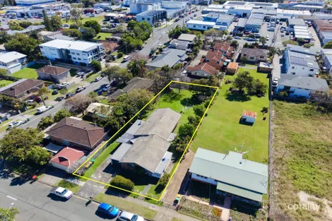 37 Blake St, Southport, QLD 4215