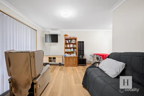Property photo of 14 Greenway Avenue Mannering Park NSW 2259