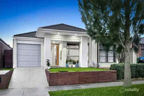 16 Jutland Cl, Clyde North, VIC 3978