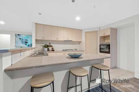 Property photo of 20 Turnberry Avenue Narre Warren South VIC 3805