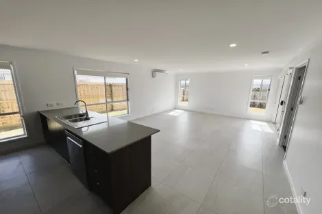 Property photo of 13 Flame Tree Road Cotswold Hills QLD 4350