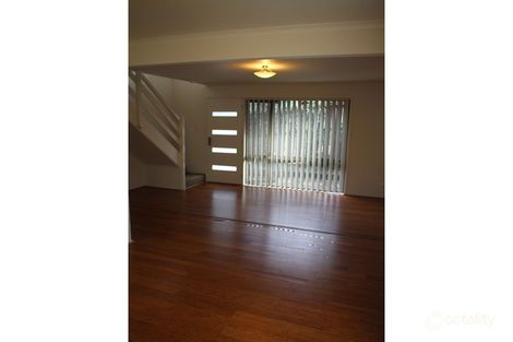 Property photo of 1/6 Parkridge Drive Molendinar QLD 4214