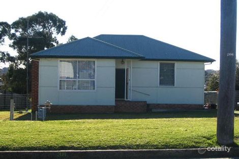 38 Lindsay St, Unanderra, NSW 2526