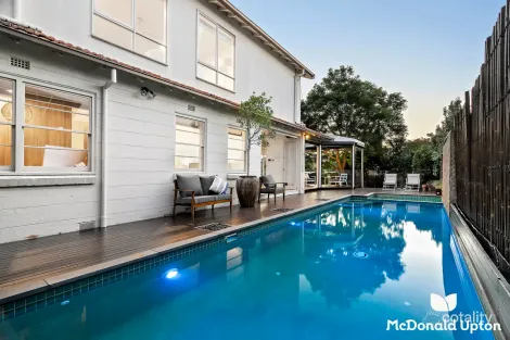 Property photo of 9 Glenview Road Strathmore VIC 3041