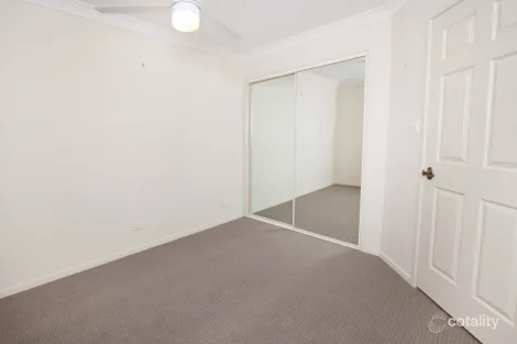 Property photo of 27 Dellvene Crescent Rosewood QLD 4340