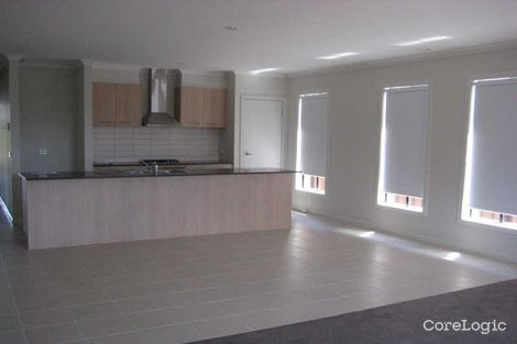 Property photo of 10 Domain Way Craigieburn VIC 3064