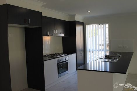 Property photo of 6 Vesta Street Cameron Park NSW 2285