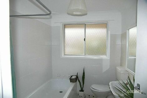 Property photo of 21 Power Drive Mount Warrigal NSW 2528