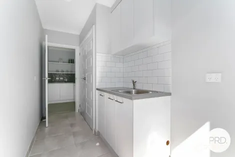 Property photo of 4 Hearst Court Wodonga VIC 3690