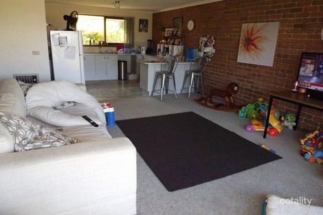 Property photo of 2/15 Yarrawood Avenue Berrambool NSW 2548