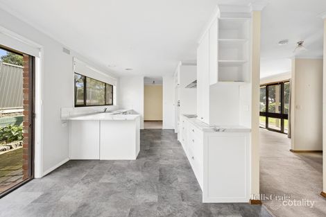 Property photo of 17 Highfield Avenue Mount Clear VIC 3350