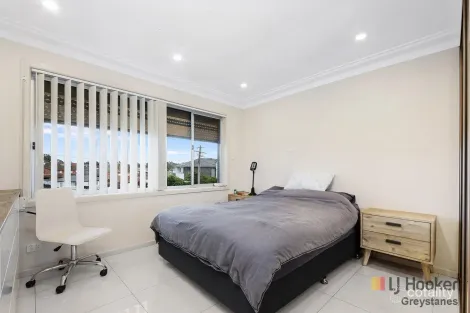 Property photo of 7 Wayne Crescent Greystanes NSW 2145