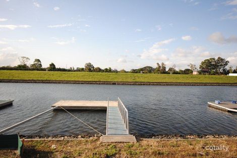 Property photo of 28 Harbourvue Court Helensvale QLD 4212