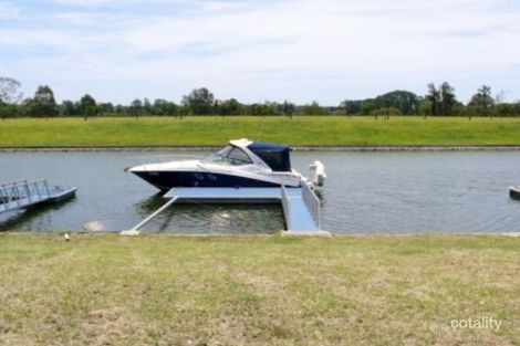 Property photo of 28 Harbourvue Court Helensvale QLD 4212