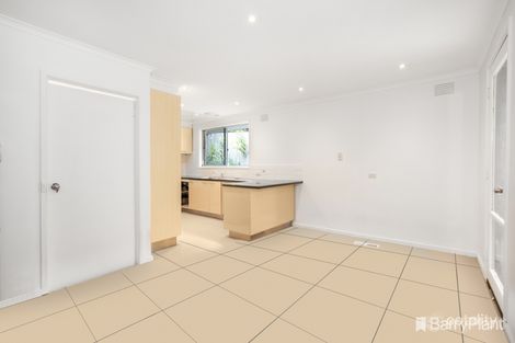 Property photo of 34 Illawarra Crescent Dandenong North VIC 3175