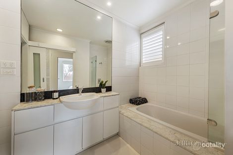 Property photo of 4/379 Dandenong Road Armadale VIC 3143