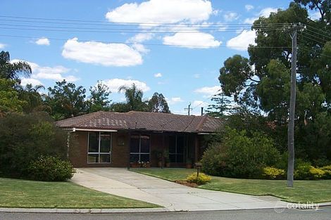 Property photo of 2 Berala Court Camillo WA 6111