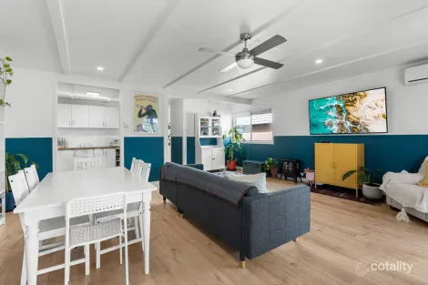 Property photo of 53 North Road Wynnum West QLD 4178