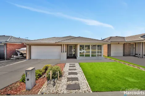 8 Beatham Way, Cranbourne East, VIC 3977