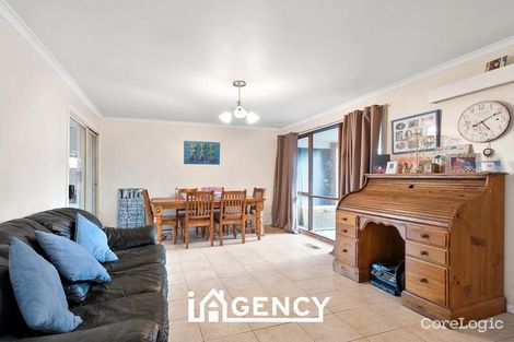 Property photo of 10 Singleton Drive Endeavour Hills VIC 3802