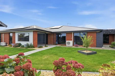 Property photo of 17 Comice Place Newnham TAS 7248