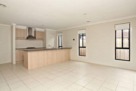 Property photo of 21 Gungurra Grove Wyndham Vale VIC 3024