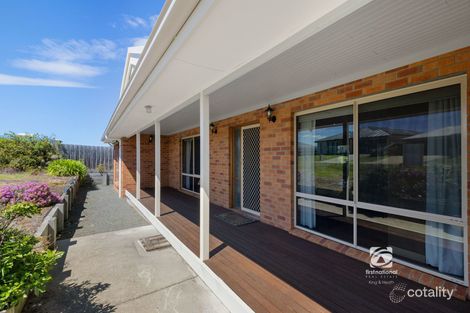21 Westbury Way, Lakes Entrance, VIC 3909